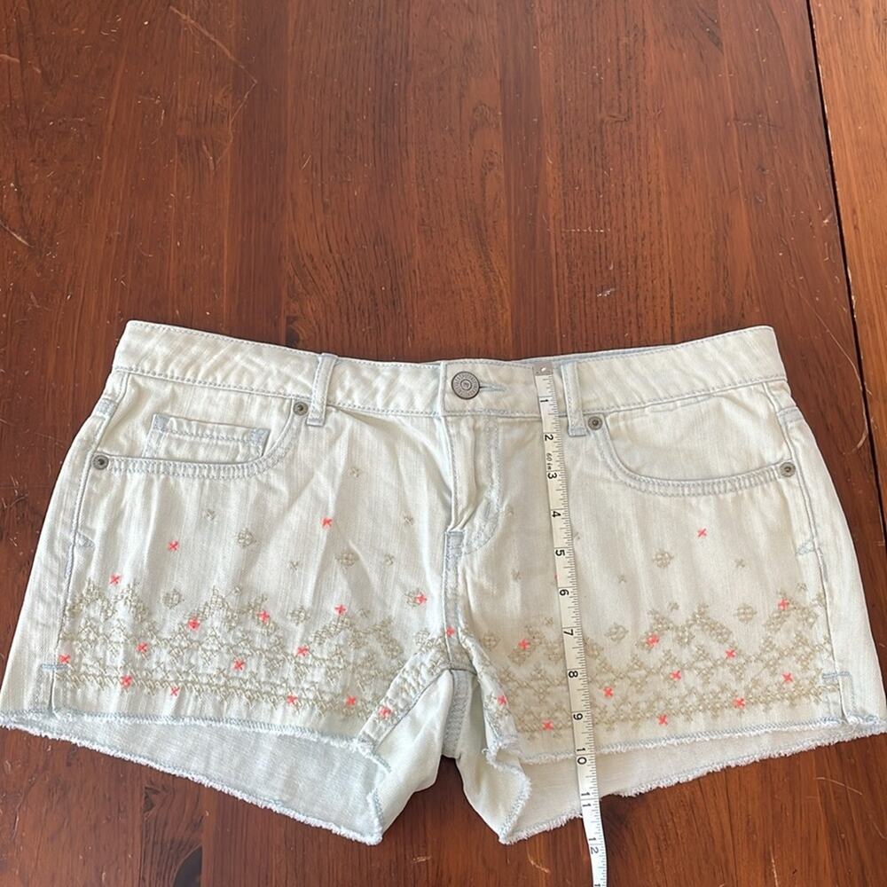 Aeropostale Womens Light Denim Size 10 Shorts Midi X Stitch Design Geometric - Picture 4 of 7